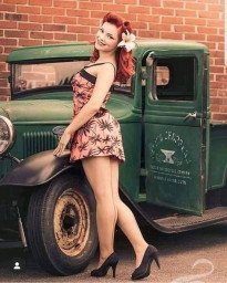 Photo by RedandBrunetteLez with the username @mommaandrea,  May 11, 2024 at 8:30 PM. The post is about the topic Pinup Dolls