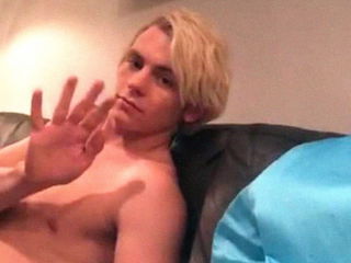 Link by nakedmalecelebs with the username @nakedmalecelebs,  August 8, 2019 at 7:10 PM and the text says 'The Ross Lynch nude dick pics LEAKED!'