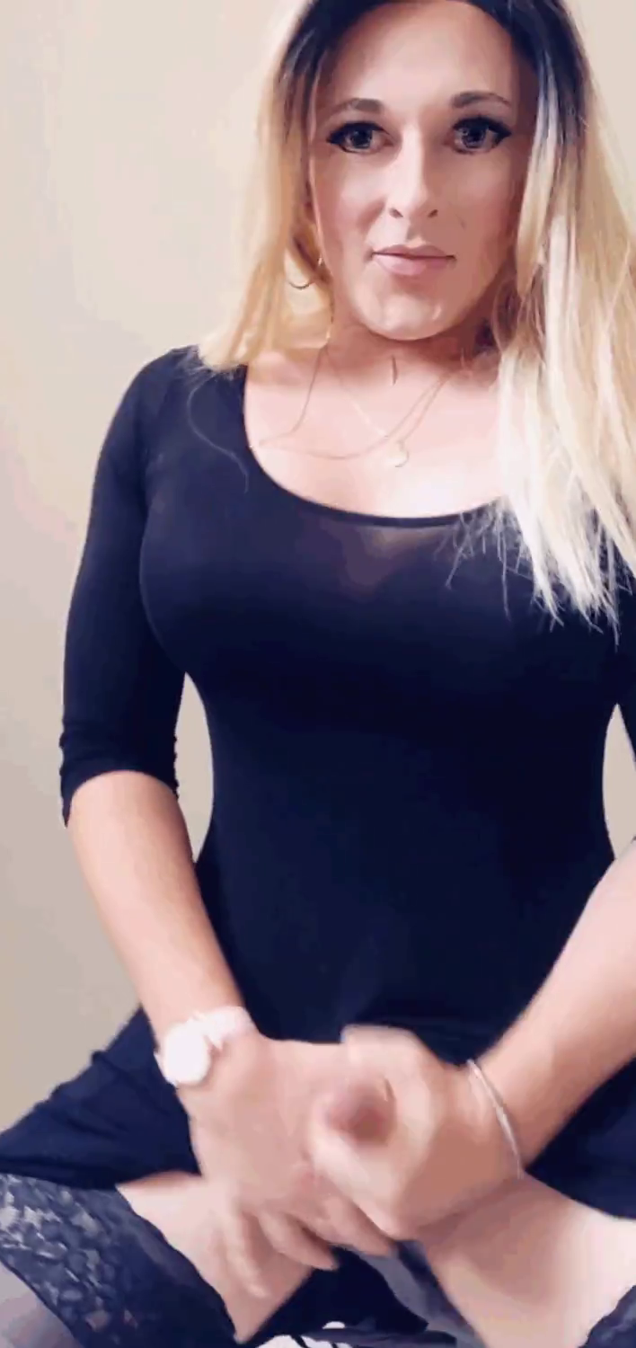 Video by Aimee with the username @AimeeTison,  December 16, 2019 at 8:34 PM. The post is about the topic Aimee's Archive and the text says 'Sadie
Love the look on her face...so perfect.
https://gfycat.com/serpentinenecessaryboubou'