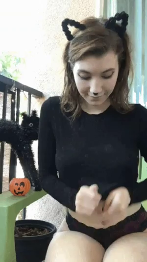 Video by Yorick with the username @Yorick,  January 17, 2020 at 12:42 AM. The post is about the topic Busty Petite and the text says 'too cute



https://i.imgur.com/V6qHu31.gifv'