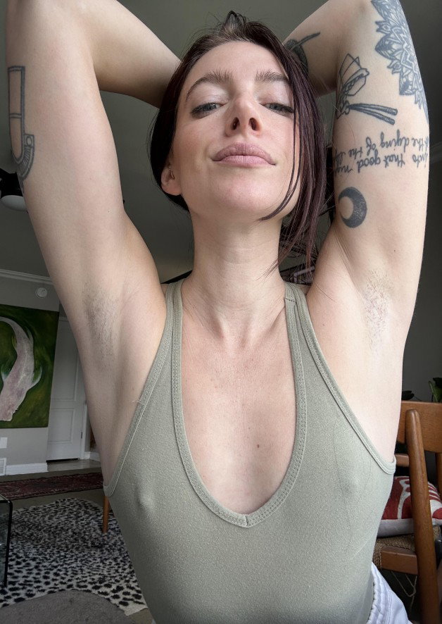 Link by MaxMeen♨️ with the username @MaxMeen,  May 4, 2023 at 5:56 PM. The post is about the topic Worship Armpits and the text says 'I love it when she gives me the full flavour ...
#armpit #armpits #scent #smell #pheromone'