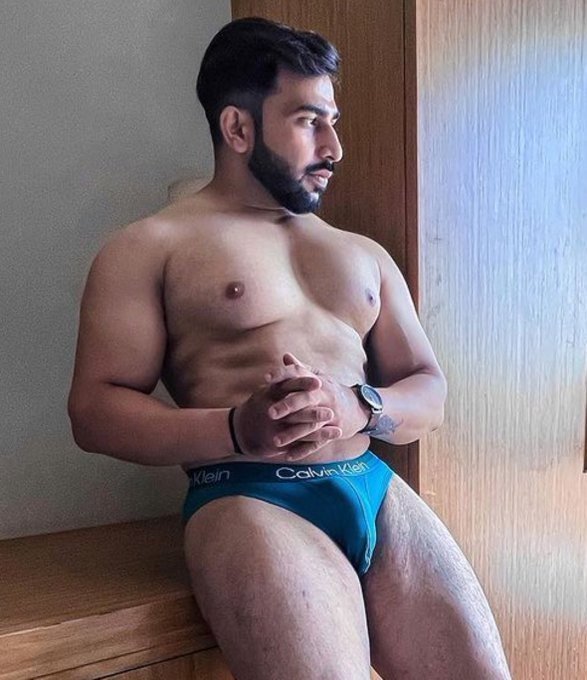 Link by shivam4g with the username @shivam4g, who is a verified user, posted on February 25, 2024. The post is about the topic male thighs and the text says ''