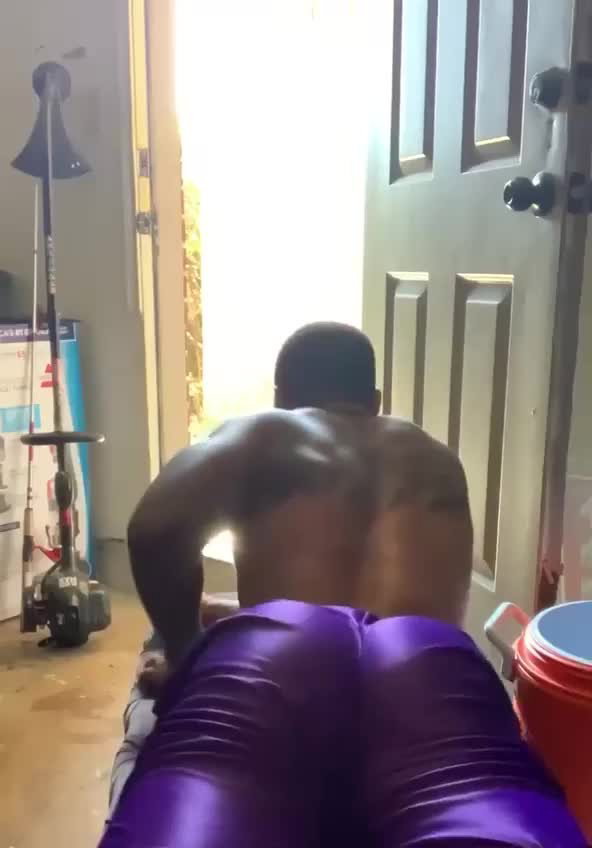 Video by BubbleButtSir with the username @BubbleButtSir, who is a verified user,  May 6, 2024 at 8:24 AM. The post is about the topic buffblackbutts