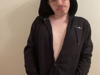 Link by Hottiebb95 studio with the username @hottiebb95, who is a star user,  July 20, 2024 at 1:20 PM and the text says 'This was McDonald’s just before chaturbate come and check it out if you like it don’t forget to tip me'