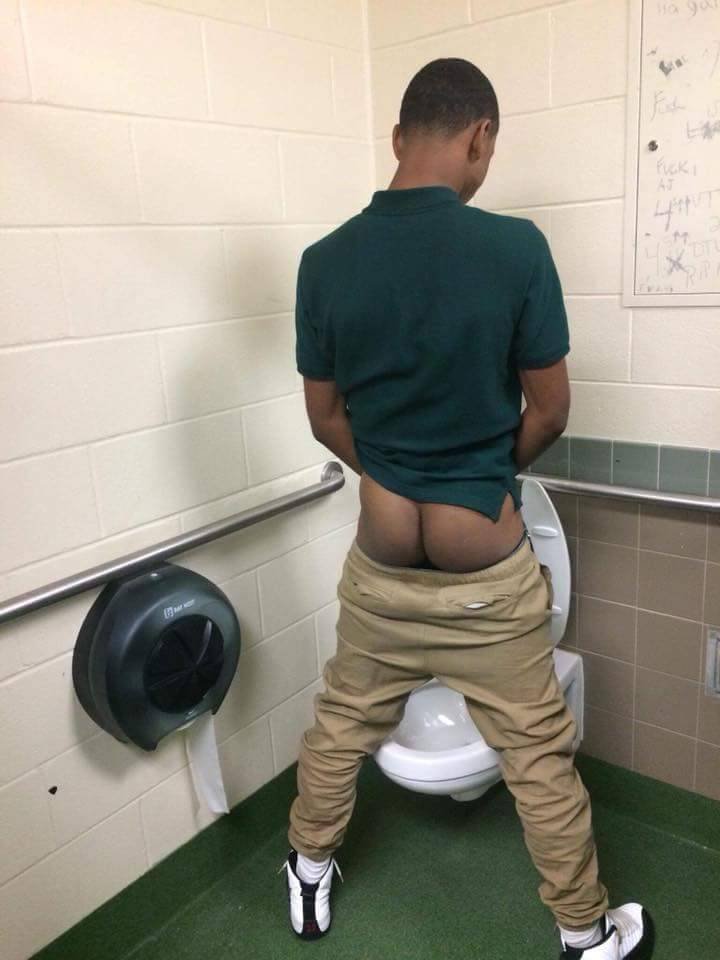 Photo by JizzDripper with the username @JizzDripper,  February 13, 2020 at 8:15 AM. The post is about the topic Men's Room