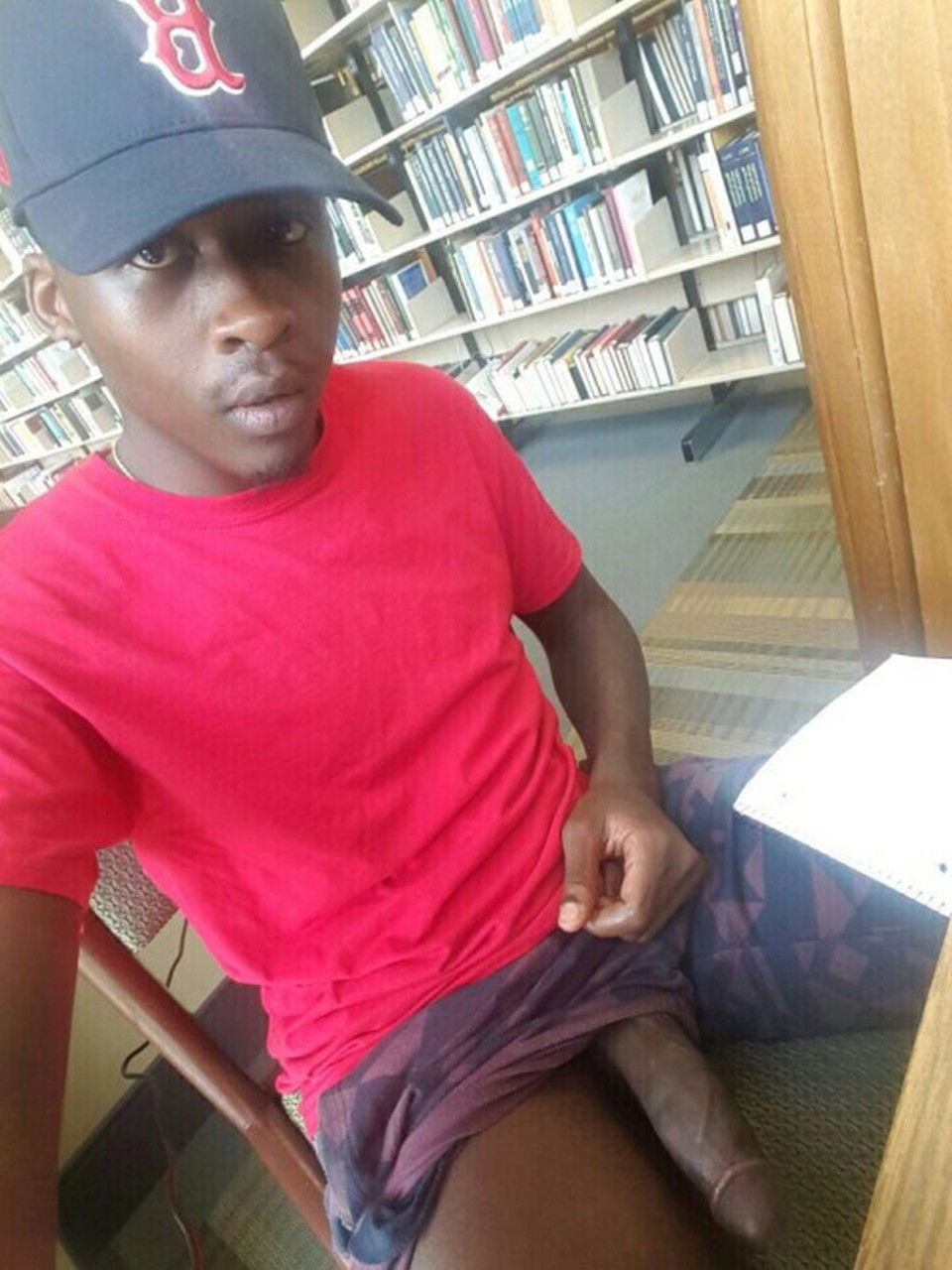 Photo by supaflexboi with the username @supaflexboi, who is a verified user,  February 2, 2019 at 3:57 PM and the text says 'Relaxing at the library'