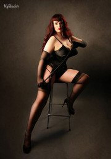 Photo by RedandBrunetteLez with the username @mommaandrea,  May 4, 2024 at 1:27 AM. The post is about the topic Pinup Dolls