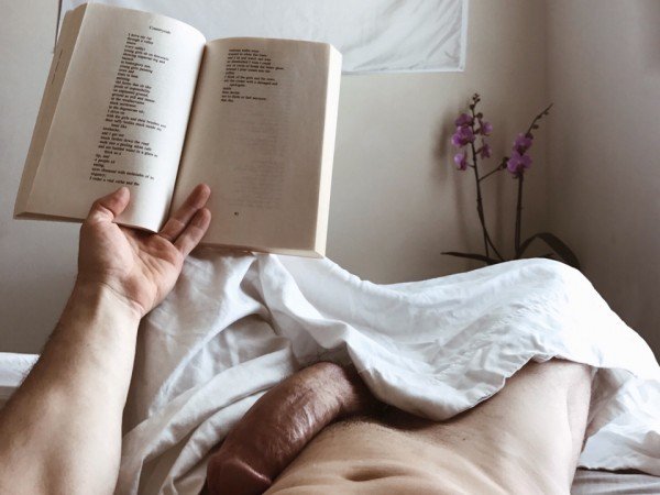 Link by Bi Inspiration with the username @Biinspiration,  April 2, 2019 at 12:21 AM and the text says 'sometimes its nice to slow down and read a little'