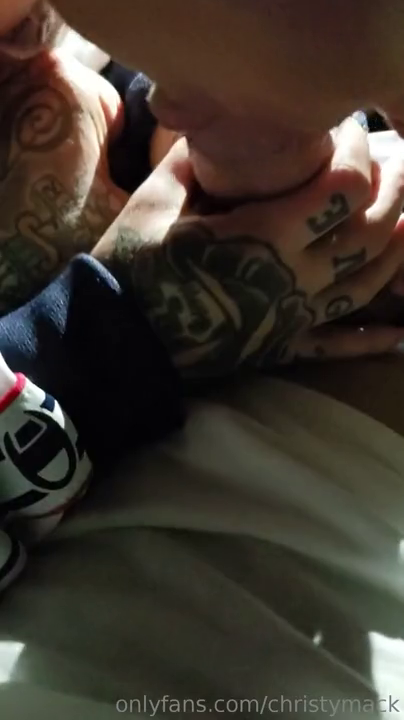 Video by Succubus Queen with the username @Lucasdu,  April 6, 2019 at 4:54 PM and the text says 'Christy Mack in an Uber
https://gfycat.com/inexperiencedinsecureindigobunting'