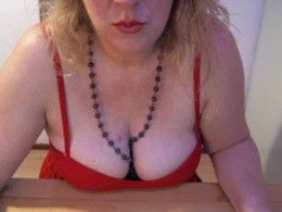 Link by Nikki Holland with the username @NikkiHolland, who is a star user,  April 15, 2019 at 9:33 AM and the text says 'Come to meet me on webcam ! ...'