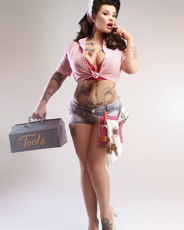 Photo by RedandBrunetteLez with the username @mommaandrea,  June 9, 2024 at 5:08 PM. The post is about the topic Pinup Dolls