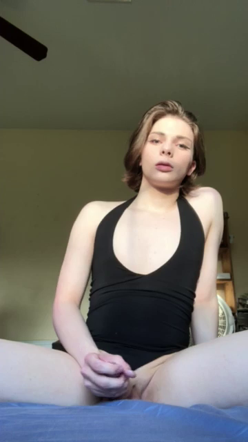 Video by oddwindlow with the username @oddwindlow,  May 11, 2019 at 10:00 AM. The post is about the topic Trans and the text says 'tumblr_p883hc4uY81wq9obm.mp4'