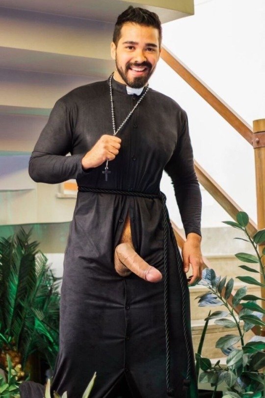 Photo by supaflexboi with the username @supaflexboi, who is a verified user,  January 19, 2019 at 5:55 PM and the text says 'Hung priest'