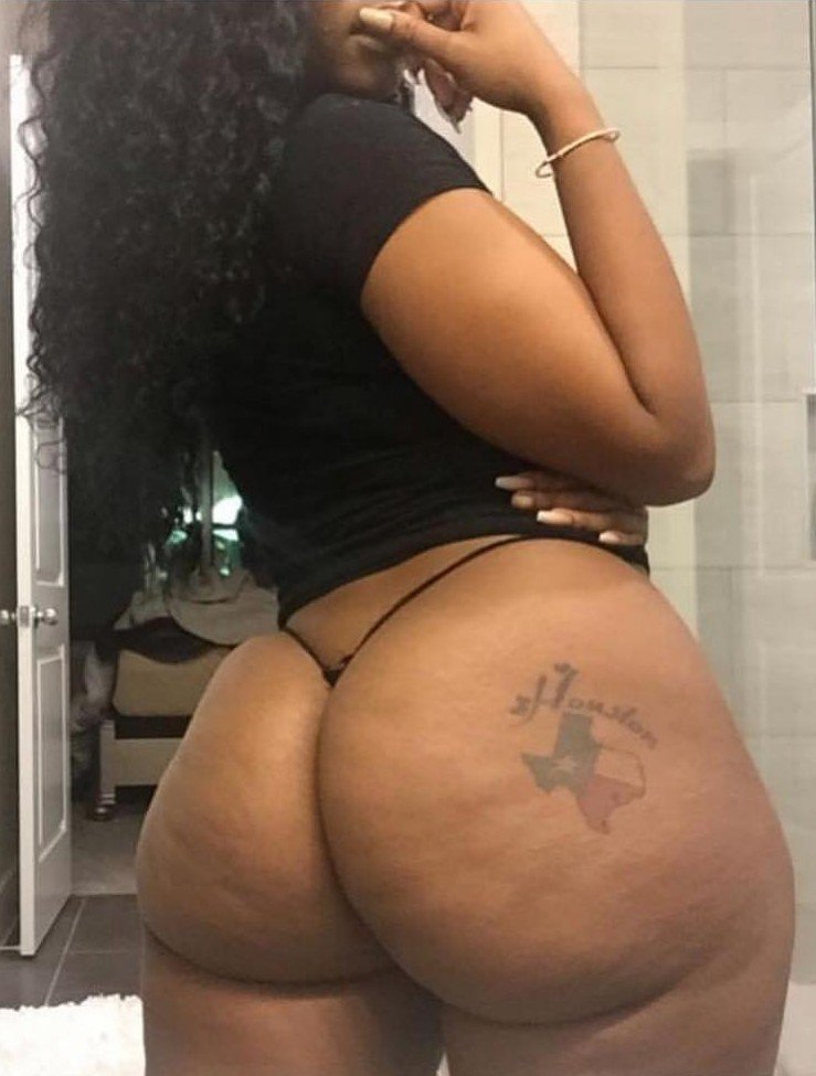 Photo by Crazy4booty with the username @Crazy4booty,  March 29, 2019 at 11:12 PM. The post is about the topic Ebony and the text says '🎂❤🍑'
