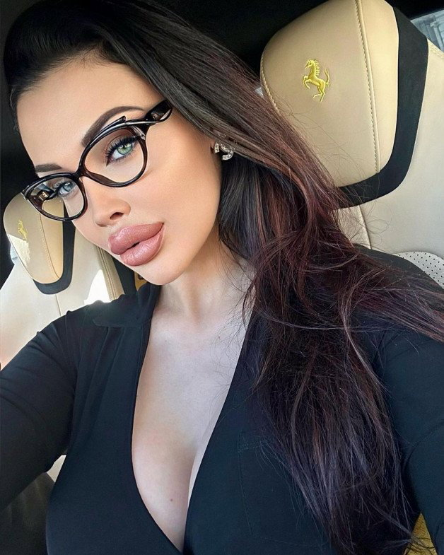 Photo by Lauren with the username @Laurenn,  March 14, 2024 at 9:05 PM. The post is about the topic Aletta Ocean and the text says ''