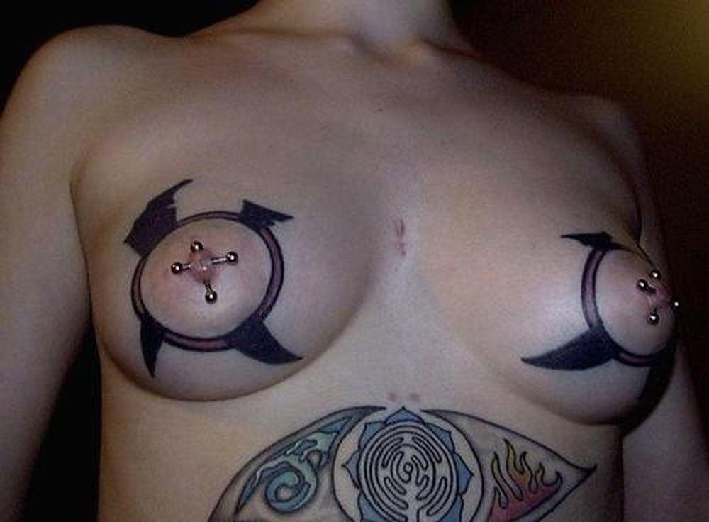 Photo by modificator with the username @modificator,  December 28, 2018 at 7:15 PM and the text says '#piercednipples #nipplepiercing #piercedtits #tattoo #piercing #titstattoo #tattoedtits #multiplepiercing #crosspiercing'