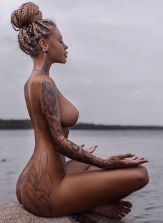 Photo by orangeroses12 with the username @orangeroses12,  December 21, 2019 at 4:45 PM. The post is about the topic Black Beauties and the text says '20191220074537429.jpg'