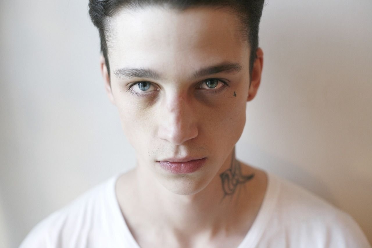 Photo by Prijey with the username @Prijey,  December 21, 2018 at 7:21 PM and the text says 'By Ash Stymest'