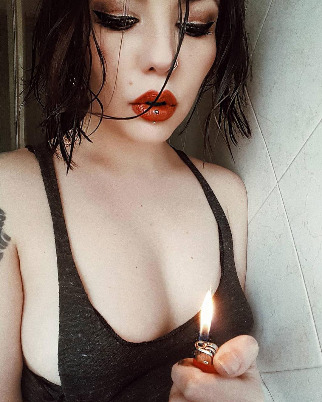 Photo by Devynsdogg with the username @Devynsdogg,  March 19, 2019 at 7:35 PM and the text says 'Goth girl! #fetish #sexyfemales #beautifulgirls #babes #beautifulbreasts'