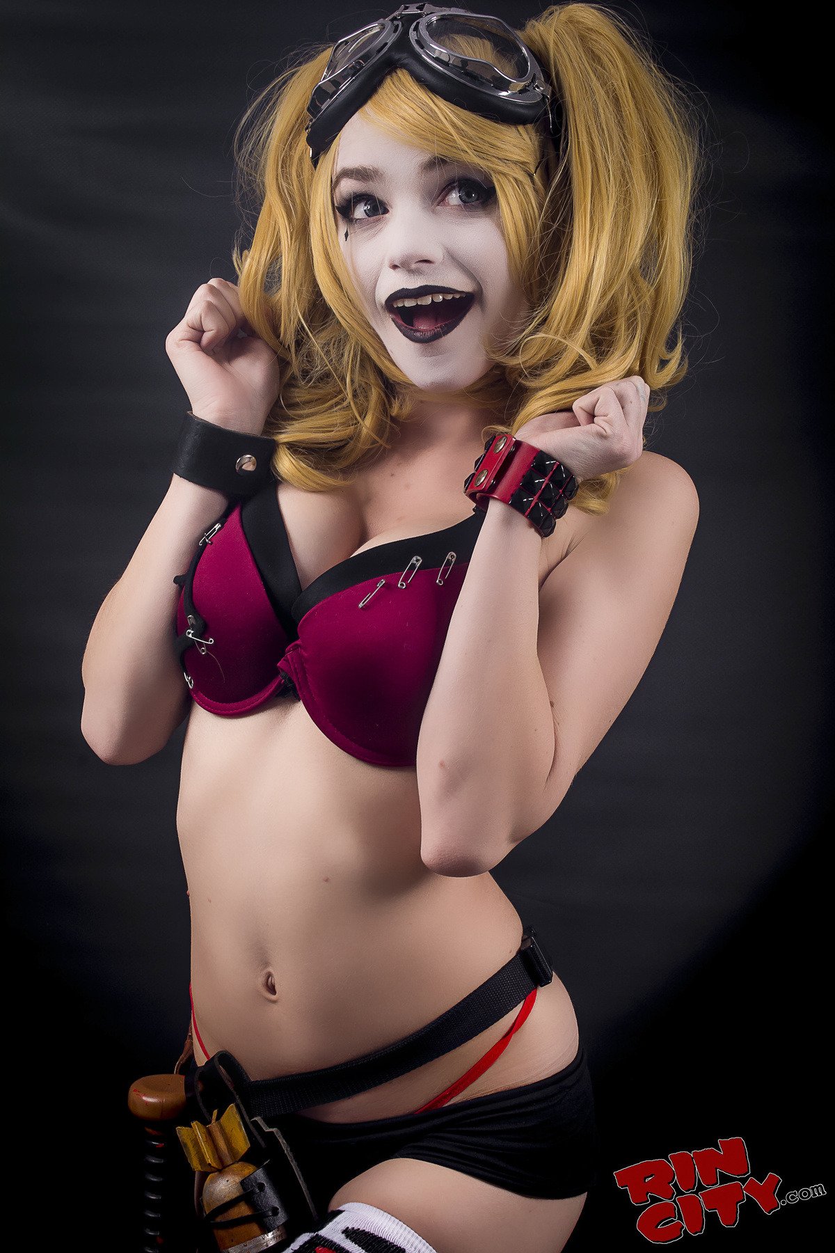Photo by polymorphousperv with the username @polymorphousperv,  December 16, 2018 at 7:46 PM. The post is about the topic Cosplay and the text says 'Rin City - Harley Quinn Cosplay'