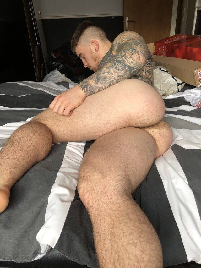 Photo by hotfux with the username @hotfux,  August 9, 2019 at 10:07 AM and the text says 'tumblr_psv19qsuwF1uk6cwf_640.jpg'