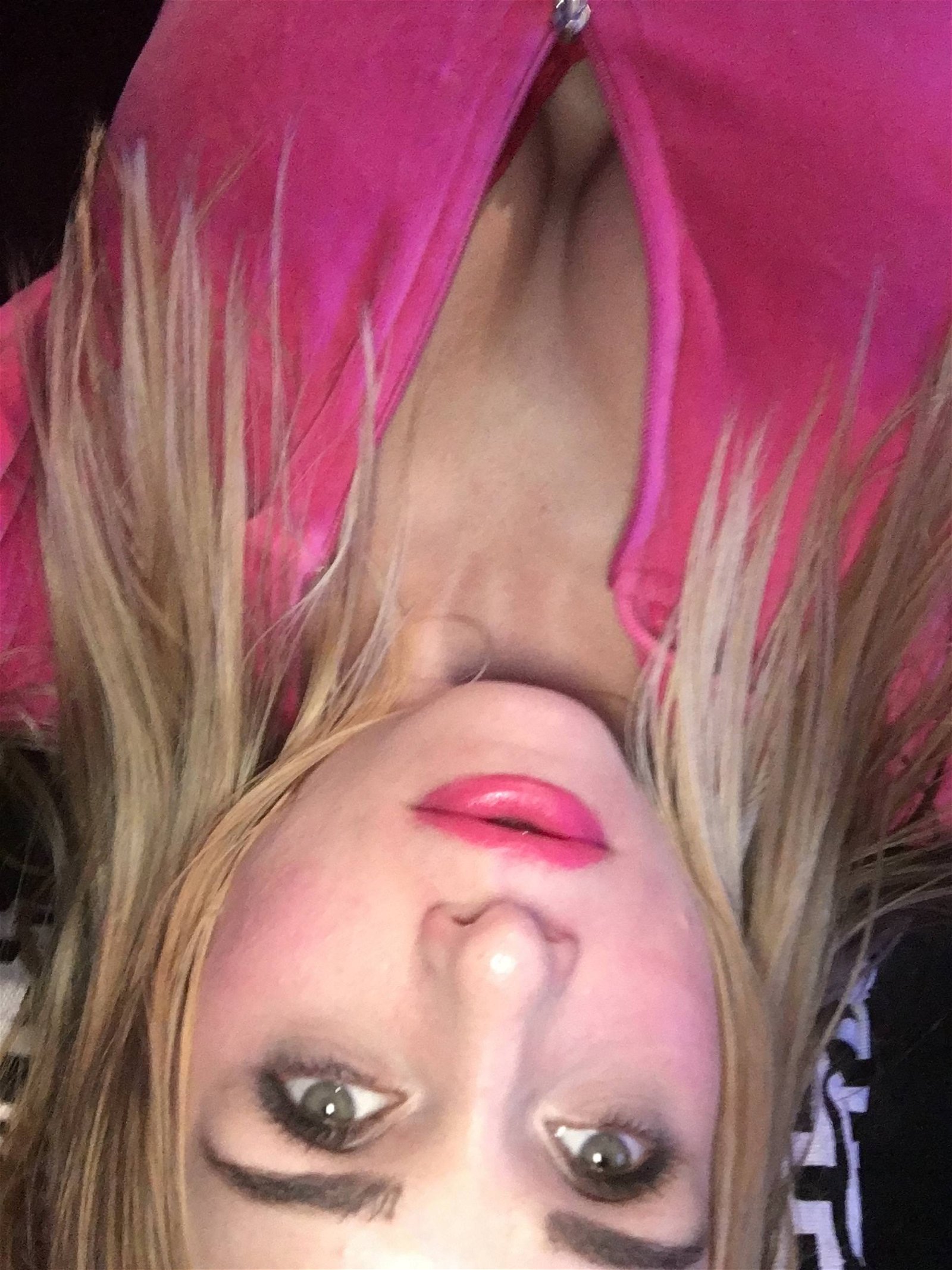 Photo by Lindsey Oh with the username @lindseyoh, who is a verified user,  July 15, 2018 at 3:01 AM and the text says 'should I unzip? #amateur #modeling #pink #lips #greeneyes #blonde #blond #blondie #dsl #tease #model'