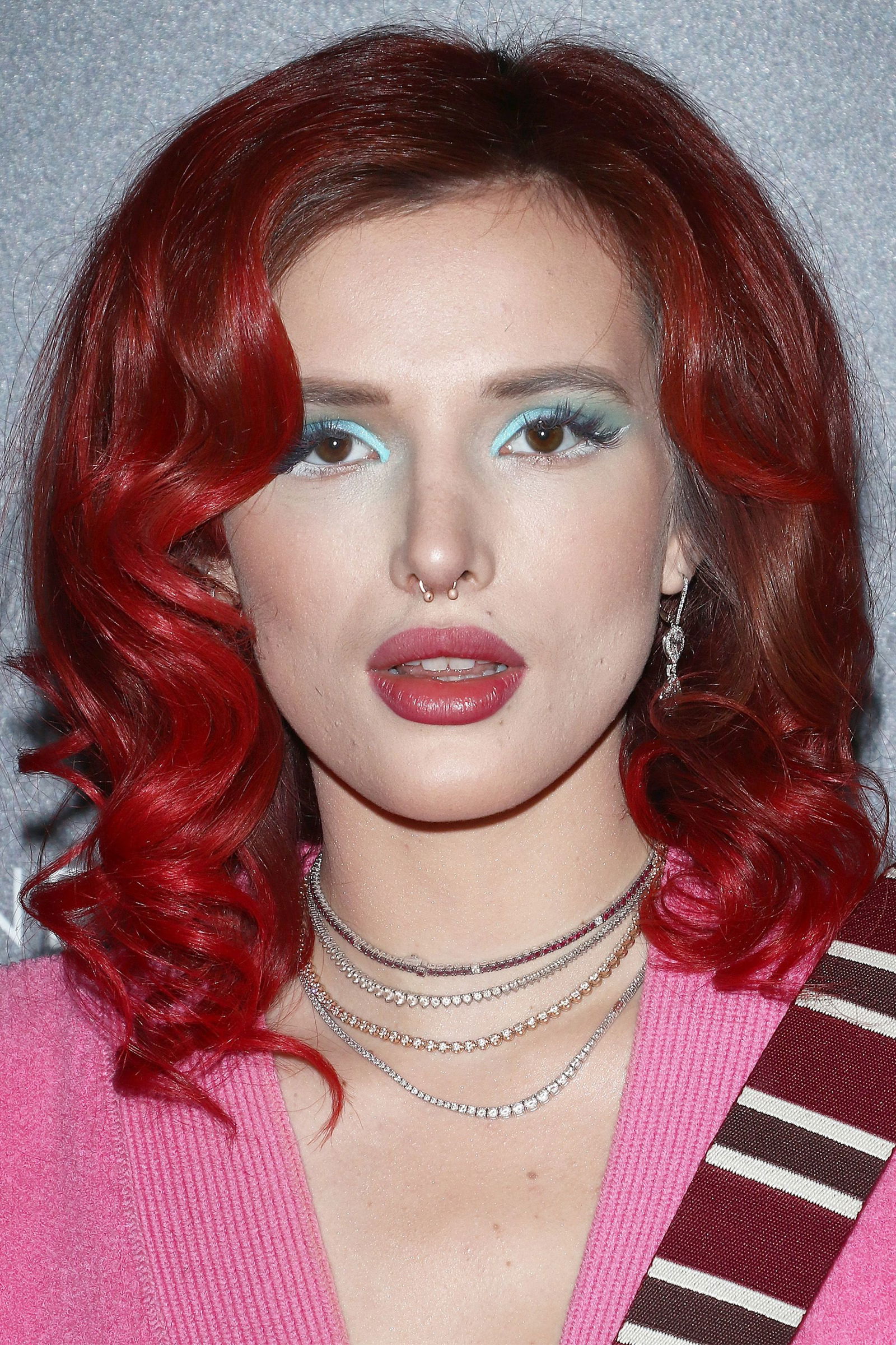Photo by silvie with the username @silvie,  May 10, 2019 at 12:16 PM and the text says 'ellle-redhead-bella-thorne-gettyimages-936702080-1536679103.jpg'