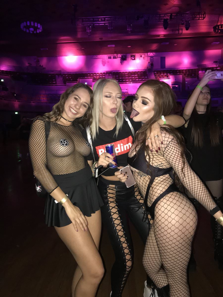 Photo by rysvdcafeq with the username @rysvdcafeq,  January 8, 2019 at 10:41 PM. The post is about the topic Rave Girls and the text says ''