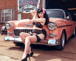 Photo by RedandBrunetteLez with the username @mommaandrea,  April 28, 2024 at 2:35 PM. The post is about the topic Pinup Dolls