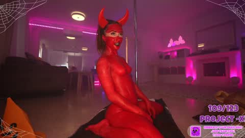 Photo by camstarz with the username @camstarz,  October 31, 2020 at 1:19 PM. The post is about the topic Free Adult Webcams and the text says 'Happy Halloween Guys. Join me https://m.camstarz.co.uk/hannahjames710/ for my Hot Halloween show'