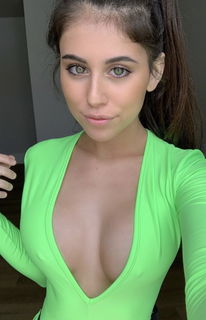 Photo by mesmereyes13 with the username @mesmereyes13, who is a verified user,  April 24, 2020 at 9:54 AM. The post is about the topic Sexy Women of the Web and the text says 'Violet summers'