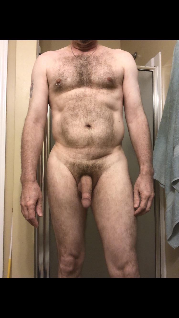 Photo by Onlinefun420 with the username @Onlinefun420,  November 22, 2019 at 10:01 PM. The post is about the topic Dicks I wanna suck! 🍆💦 and the text says 'what a hot guy with a big cock!'