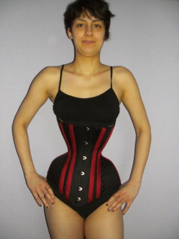 Photo by modificator with the username @modificator,  December 19, 2018 at 10:16 PM and the text says 'Lovely wasp Michelle Koebke.
#michellekoebke #corset #titghlacing #tightcorset #smallwaist #waspwaist #waisttraining'