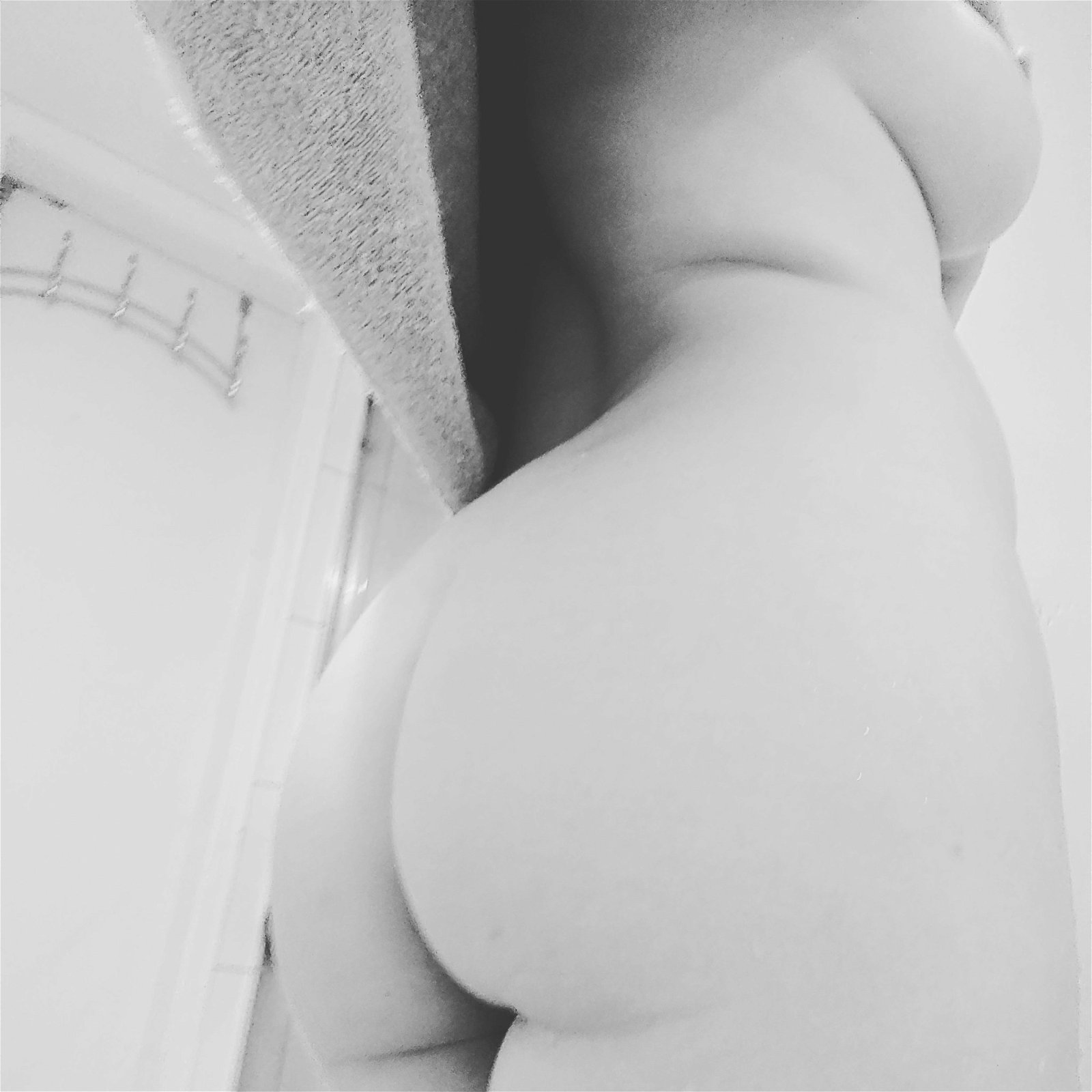 Photo by PornGif with the username @PornGif,  June 6, 2020 at 12:00 AM. The post is about the topic Ass and the text says 'Please be gentle this is my first public booty pic'