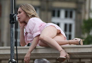 Photo by nudecelebrities with the username @nudecelebrities,  February 26, 2019 at 6:41 PM. The post is about the topic Upskirt and the text says 'Amanda Seyfried upskirt in Paris! #NudeCelebrities #Upskirt 

http://celebsunmasked.com/amanda-seyfried-nude-leaks/ More on CelebsUnmasked'