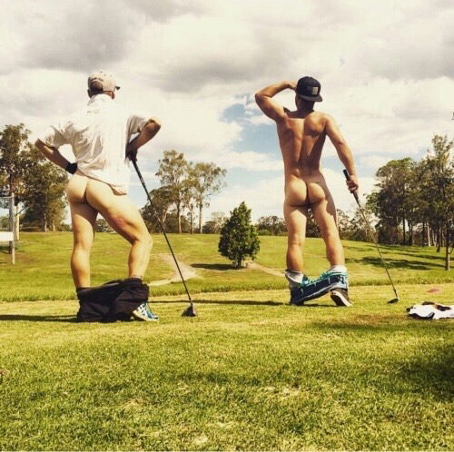 Watch the Photo by Tueffi splitternackt with the username @tueffi, posted on February 10, 2019. The post is about the topic GayExTumblr. and the text says 'Freestyle Golfer ohne Hosen'