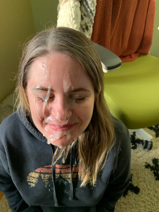 Photo by Cum and Gals with the username @Cum-and-Gals,  May 11, 2022 at 4:26 PM. The post is about the topic Cum Sluts and the text says '#facial #cumshot #blonde #nonnude #amateur #eyesclosed'