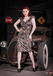 Photo by RedandBrunetteLez with the username @mommaandrea,  April 2, 2024 at 11:29 AM. The post is about the topic Pinup Dolls