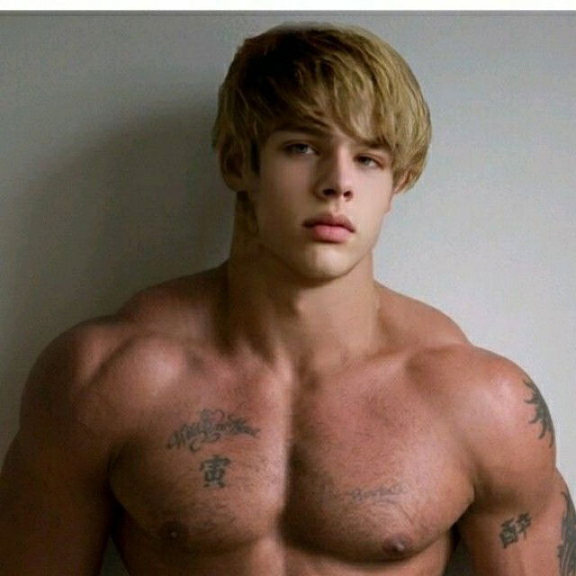 Posted in topic Beautiful Sexy men