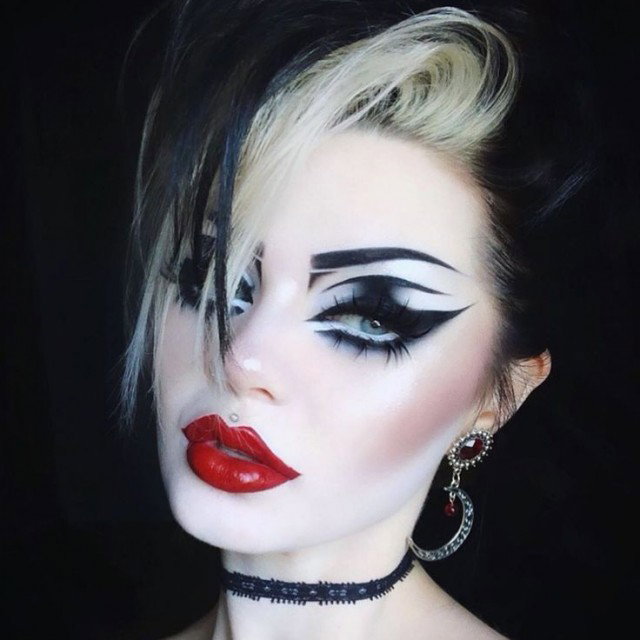 Posted in topic Classy Sexy Goth Girls