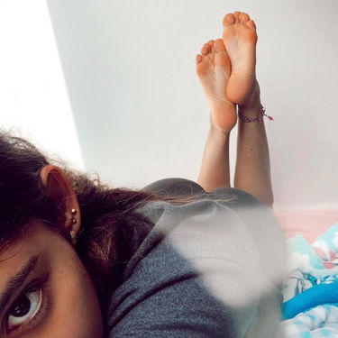 Feet in the pose 