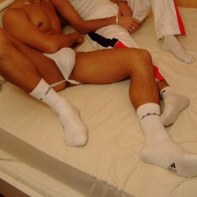 Posted in topic Male feet, socks and jocks