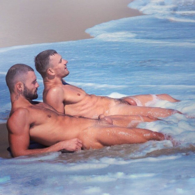 Mens Nude Beach -Nude men on the sunny beach in…