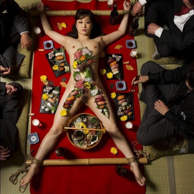 Posted in topic Nyotaimori