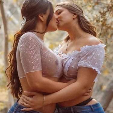 Passionate kiss -Women getting lost in kissing