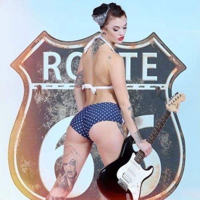Posted in topic Sexy Pinup Girls
