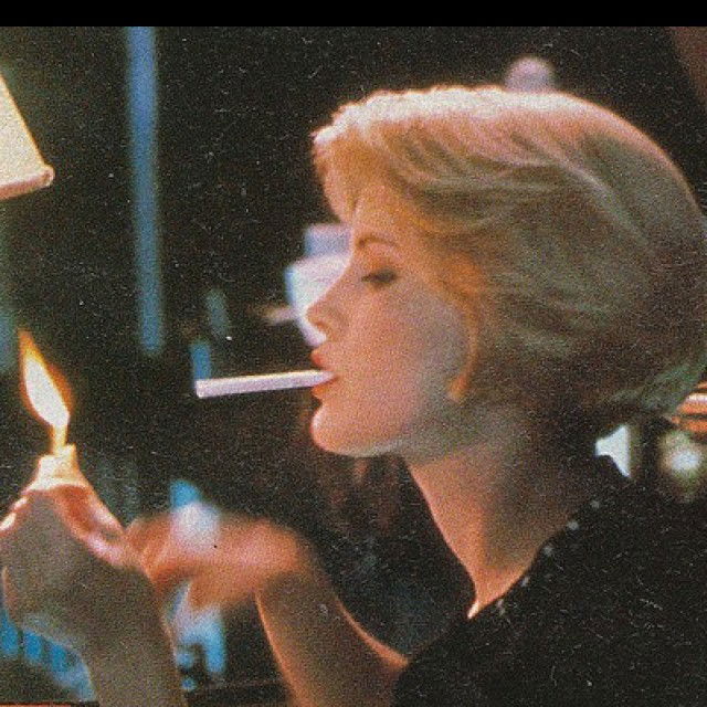 Smoke suck. мужчина с сигаретой эстетика. пресли харт smoking cigarettes. девушка с сигаретой. Heavy smoker.