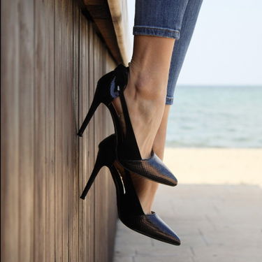 Woman in heels -Women who like to wear *heels*