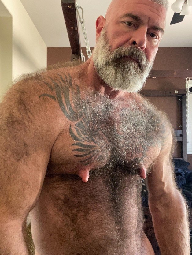 Photo by Smitty with the username @Resol702,  December 20, 2023 at 4:01 PM. The post is about the topic Hairy Man Nips.