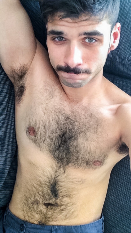 Photo by Smitty with the username @Resol702,  December 22, 2019 at 5:34 AM. The post is about the topic Gay Hairy Men
